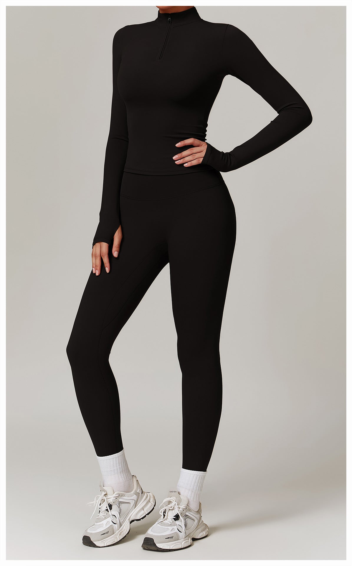 MODEL-004 Seamless Activewear Set in Black